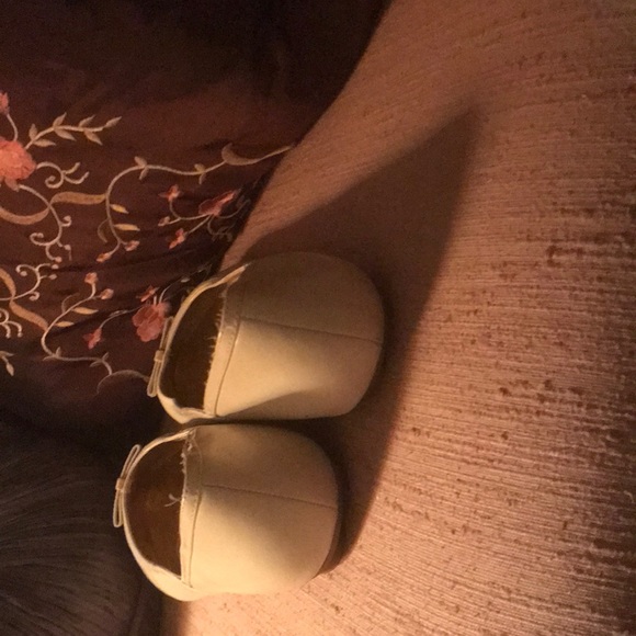 Shoes - Picture 2 of 3